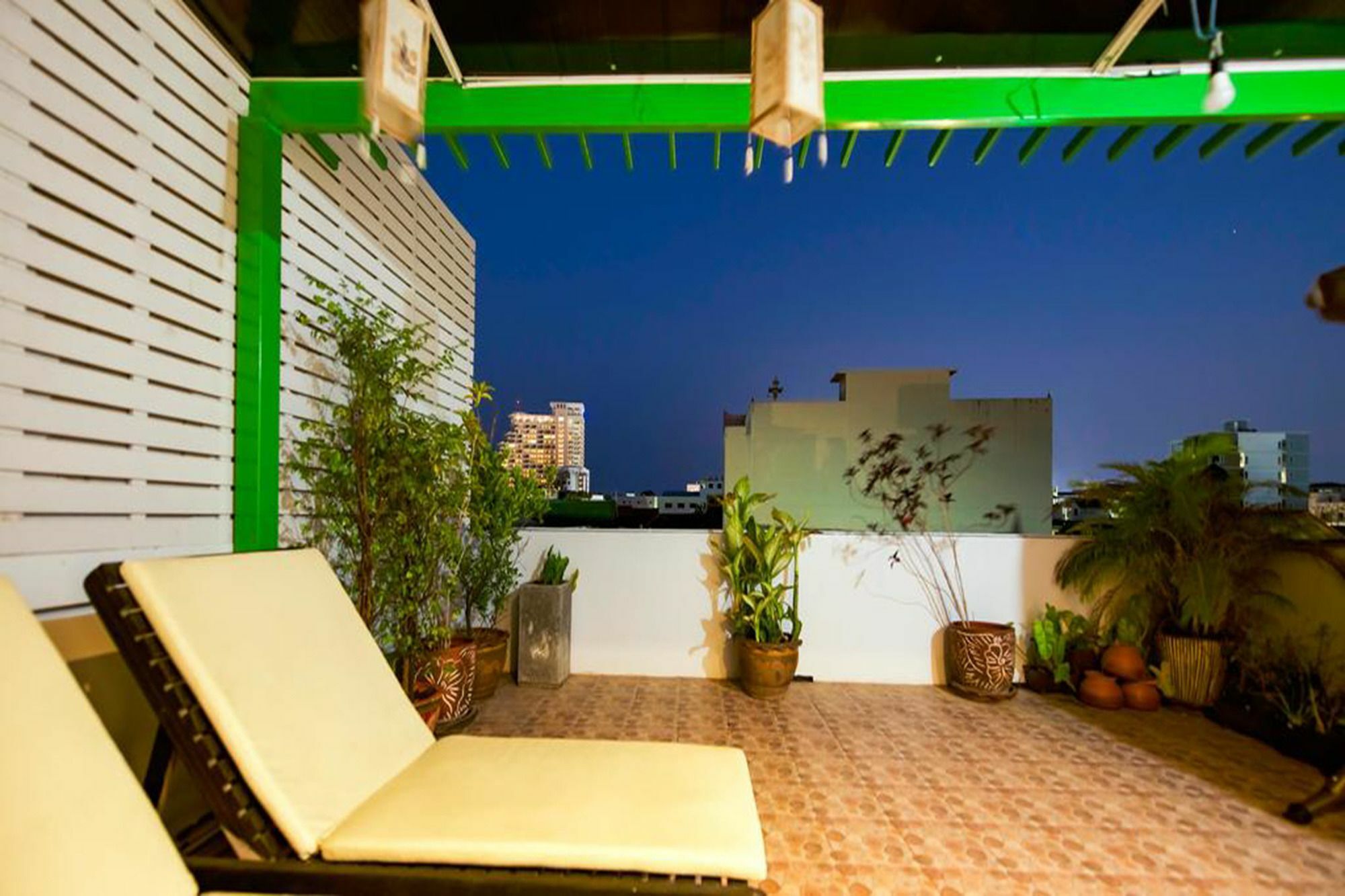 Hotel The Family Tree House HHQ Esterno foto