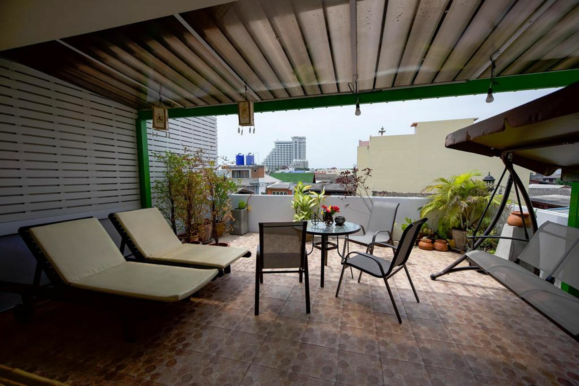 Hotel The Family Tree House HHQ Esterno foto