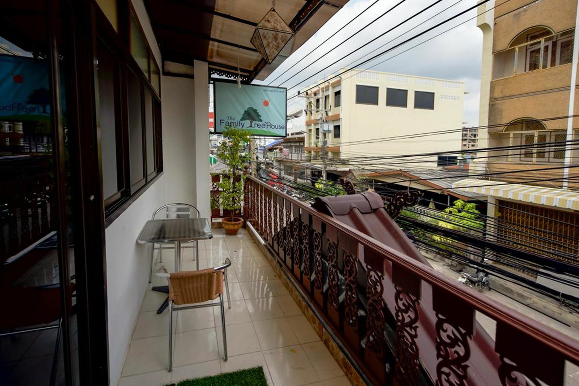 Hotel The Family Tree House HHQ Esterno foto