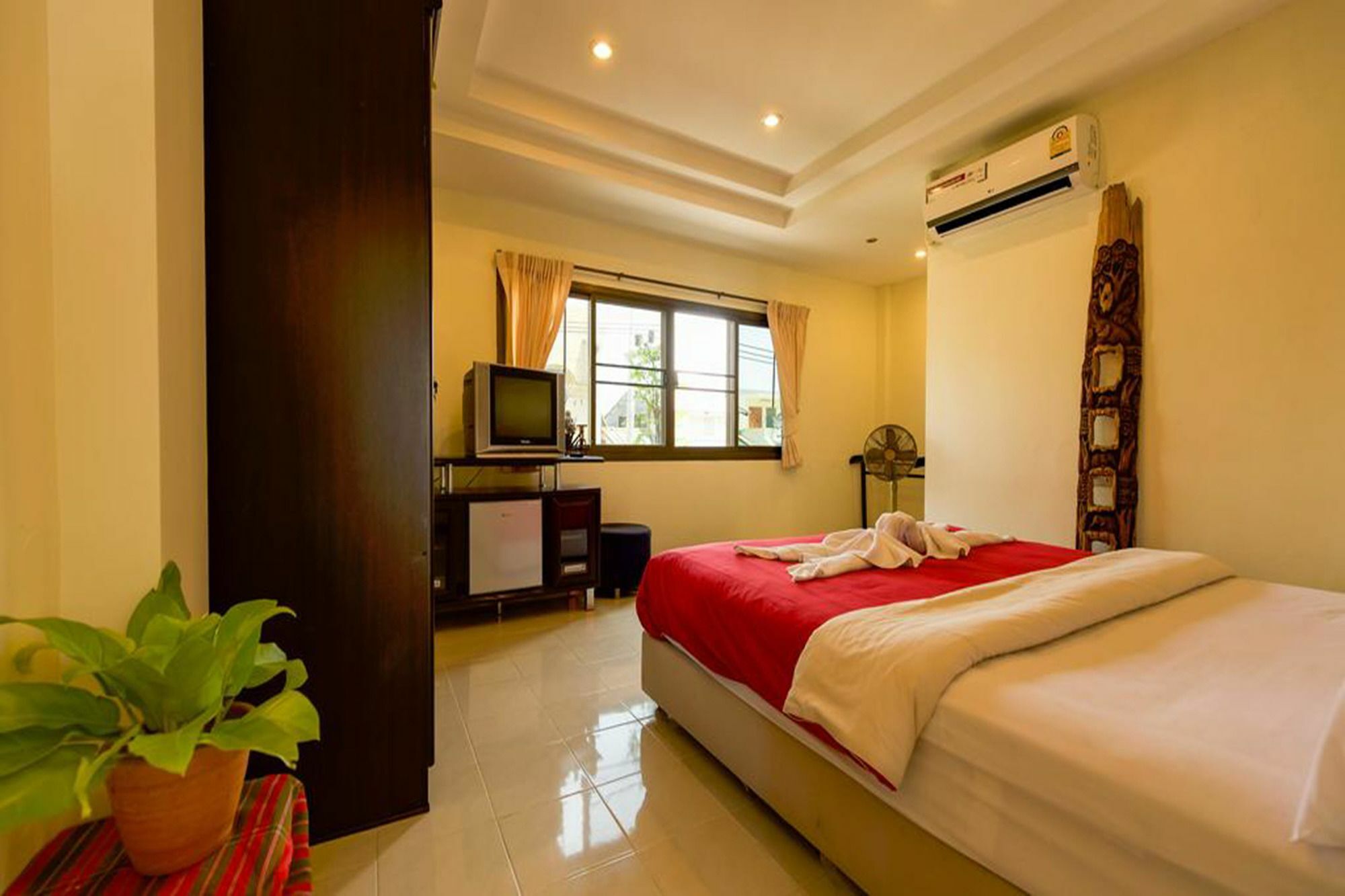 Hotel The Family Tree House HHQ Esterno foto